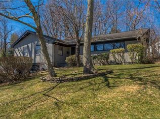 6 Eagles Blf, Rye Brook, NY 10573