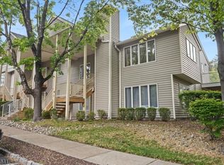 102 Westchester Ter, Annandale, NJ 08801