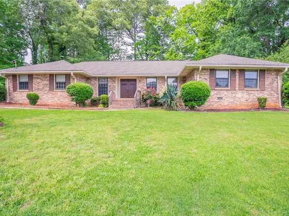 2020 Buckingham Ct, Decatur, GA 30035