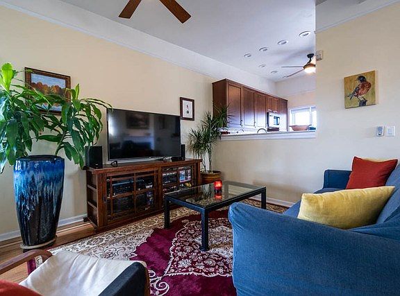 2nd image of 5732 N Hermitage Ave APT 3