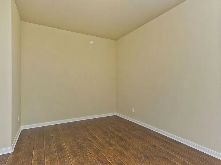 335 Rachel St — Photo 22