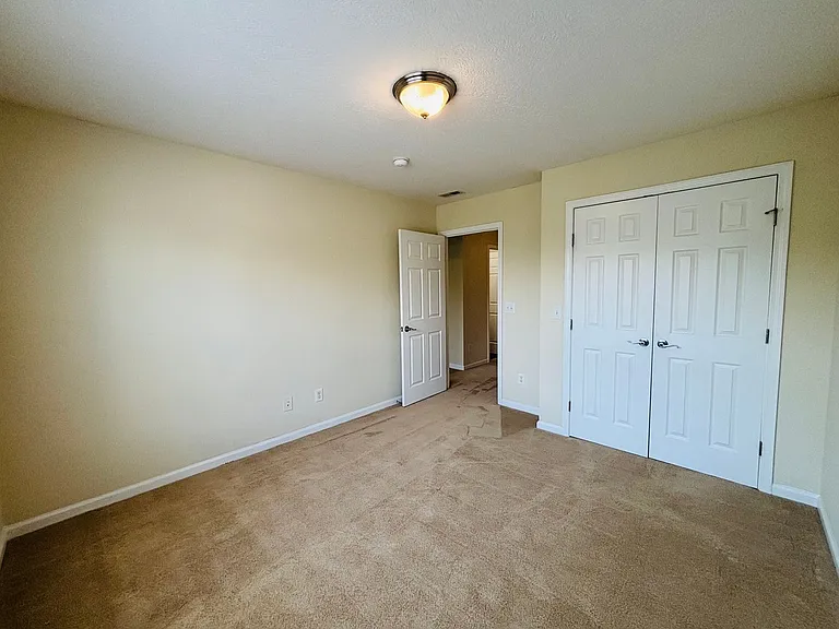 1725 Aden Ln — Photo 6