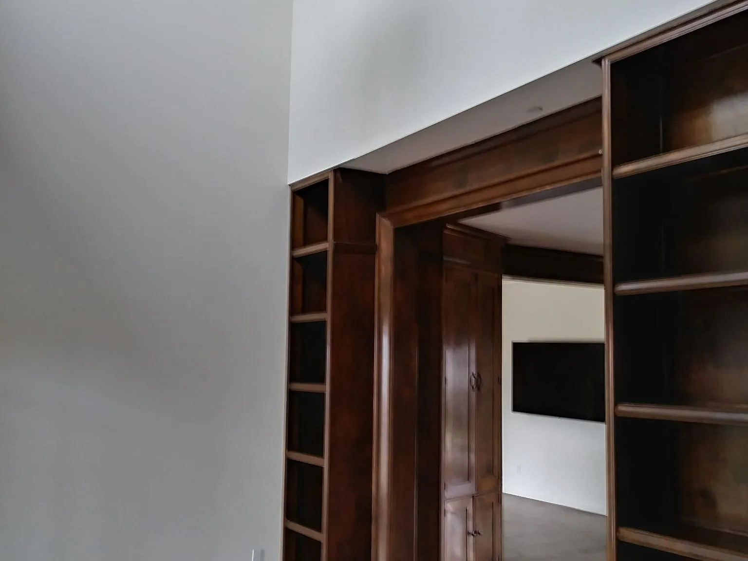 1572 Silverwood Dr — Photo 4