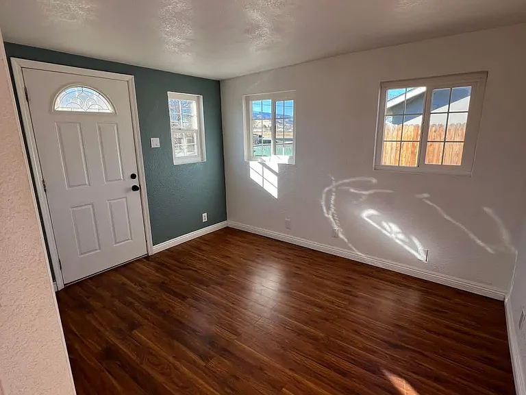 49502 Michael Ave — Photo 4