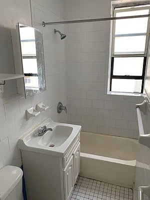 Rented by Veritas Property Management | media 17