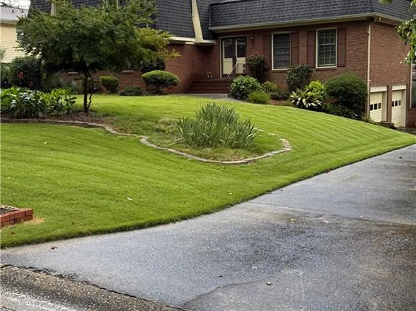 2711 Kenwood Dr, Duluth, GA 30096