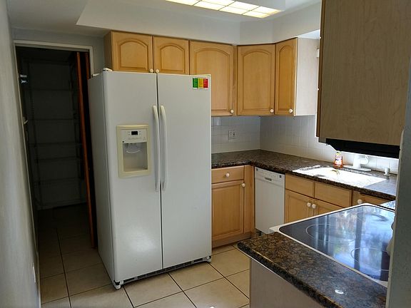 5th image of 9202 SW 73rd Avenue Ct