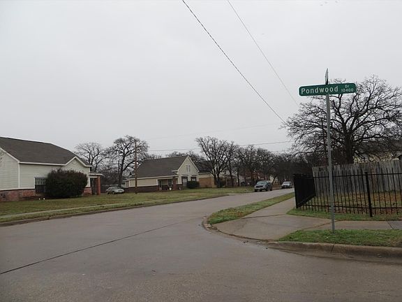 4th image of 10320 Pondwood Dr