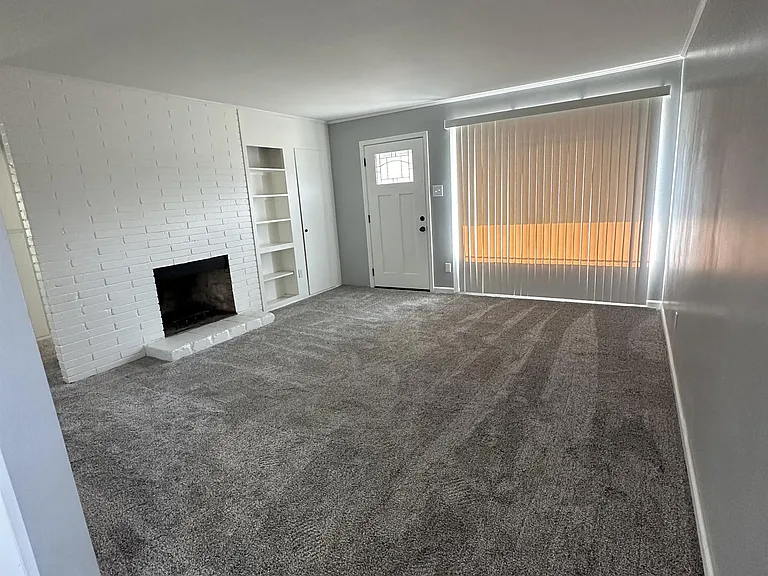 7457 Oregon Trl — Photo 2