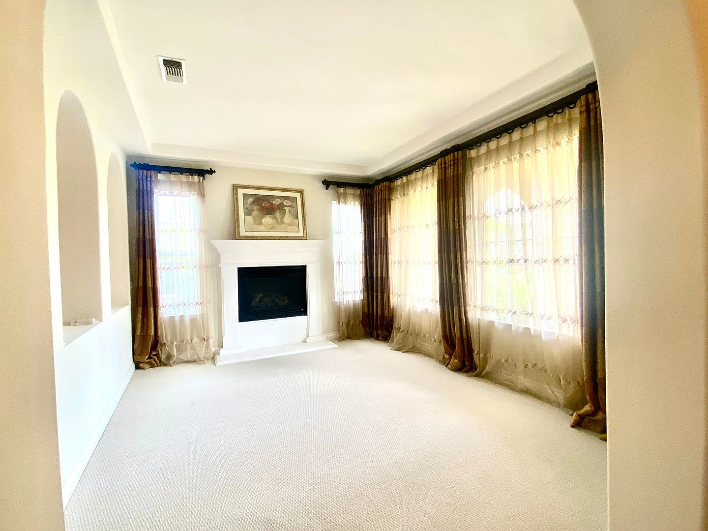 Pleasanton Ponderosa 5 bed+loft / 4 bath, 4 car garage, Small Dogs OK — Photo 2