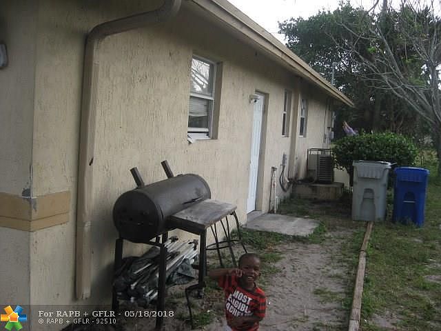 2nd image of 710 NW 17th Ter