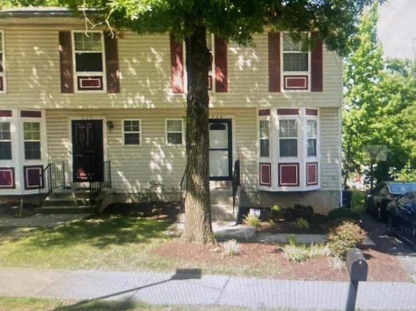 908 Flores St, Capitol Heights, MD 20743
