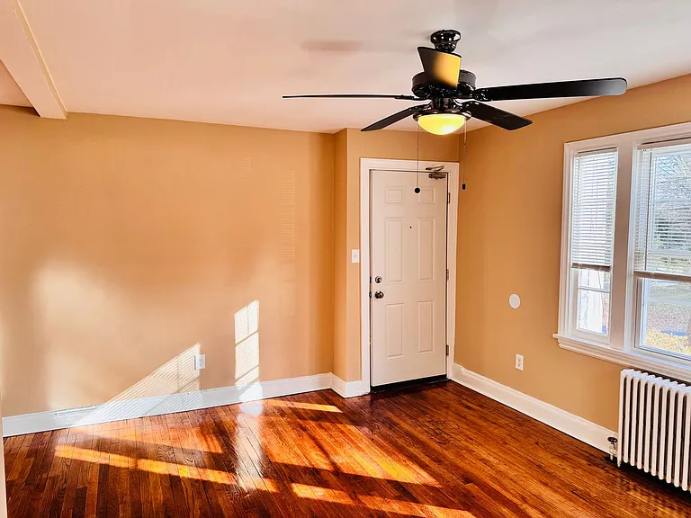 908 Hudson Ave FHY Properties, LLC — Photo 13