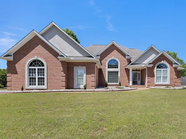 9 Barrymore Cv, Jackson, TN 38305
