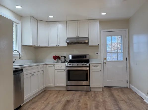 9942 Frederick Rd, Ellicott City, MD 21042