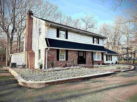 3rd image of 105 N Leipzig Ave