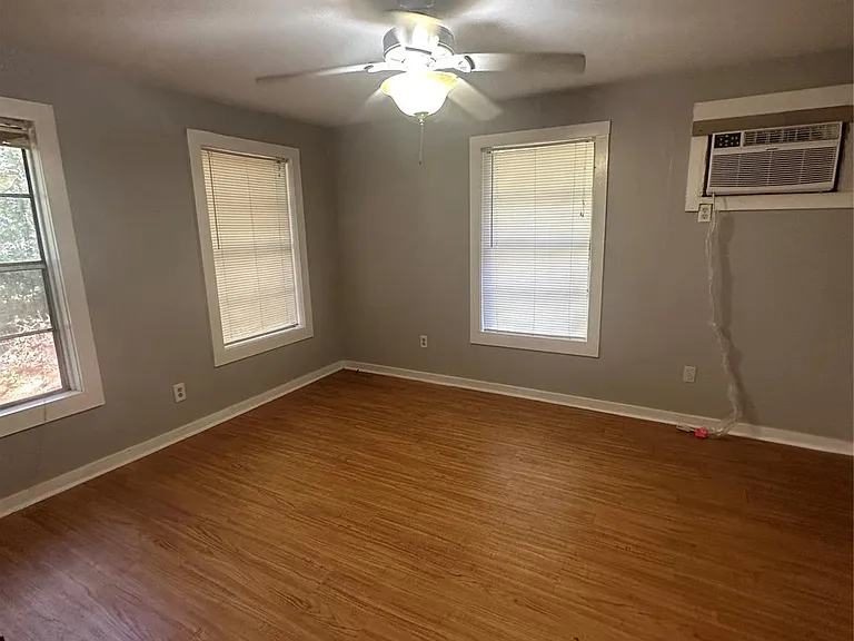 482 County Road 2212 — Photo 6