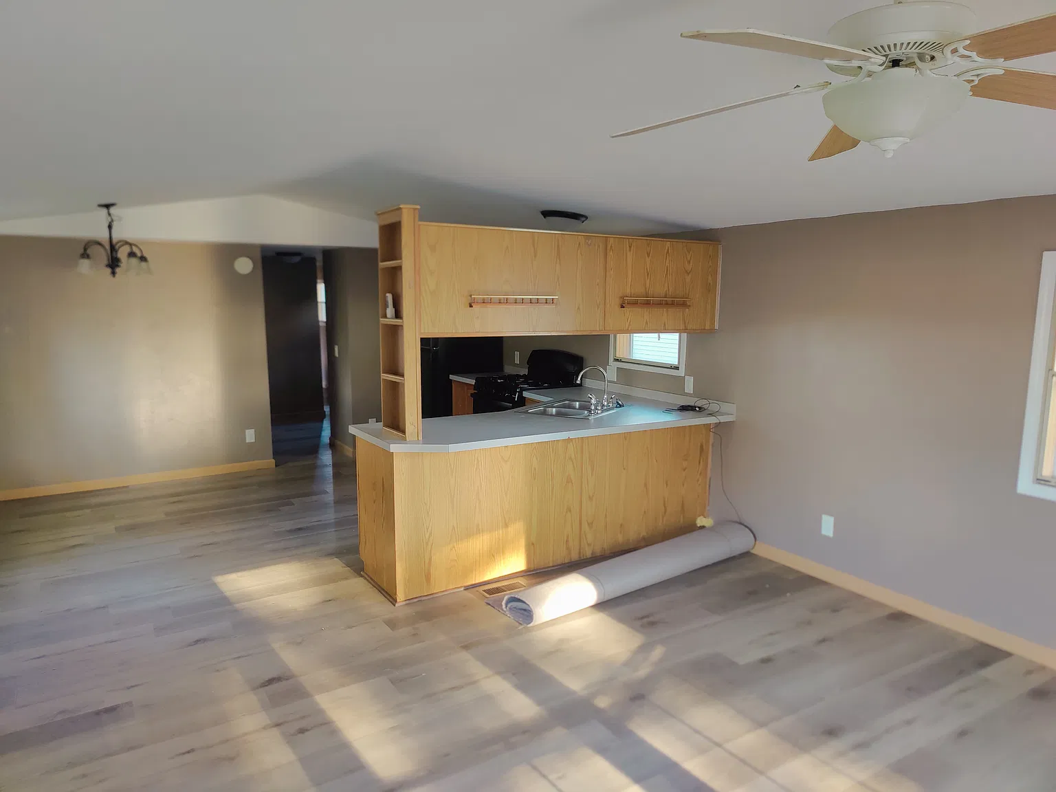 3 bed, 1280 sqft, $900 — Photo 3