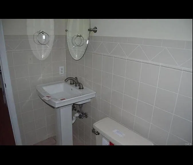 55 Woodend Rd — Photo 18