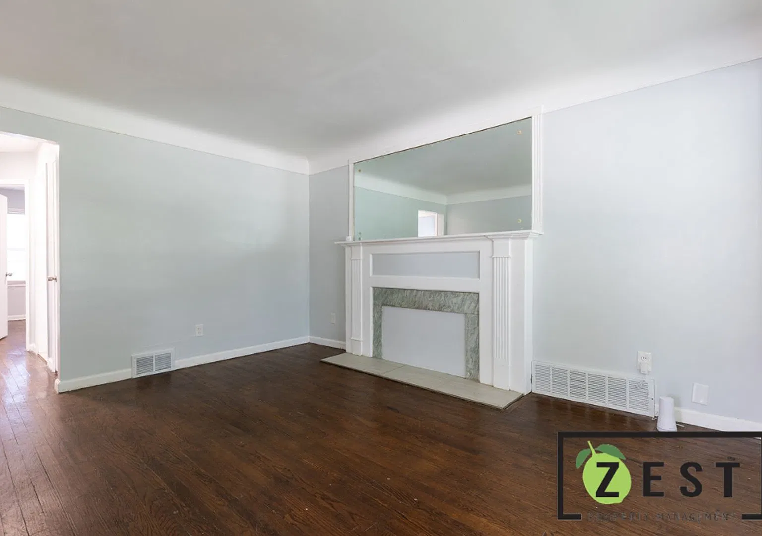 Amazing 3bed 1bath Brick Bungalow — Photo 2