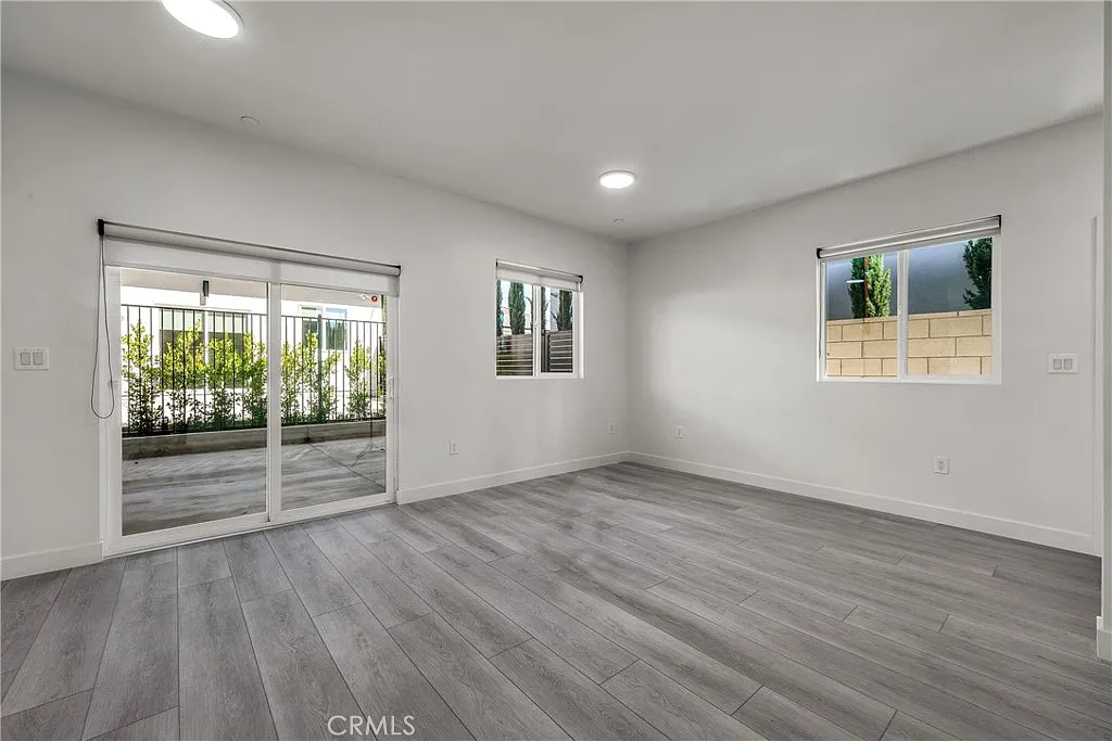4 bed, 1500 sqft, $4,500 — Photo 3