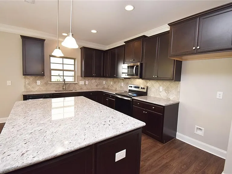 5553 Marblehead Dr — Photo 17