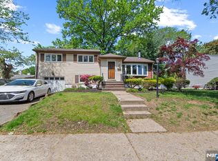 6 Juniper St, Dumont, NJ 07628