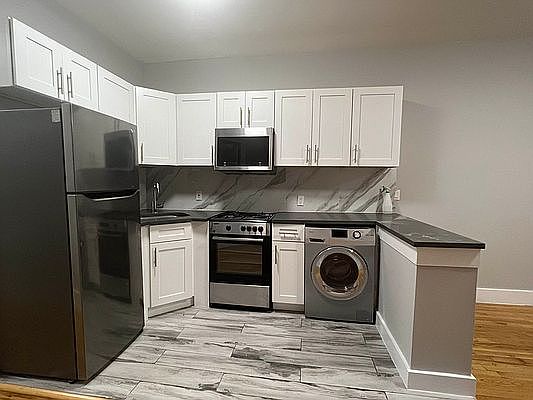 1st image of 2171 3rd Ave APT 2A