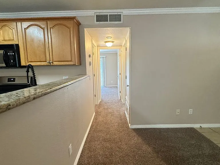 2616 Alpine Blvd #20 — Photo 7