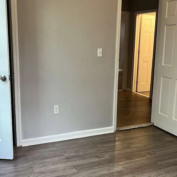 87 Schuyler Ave #1 — Photo 15