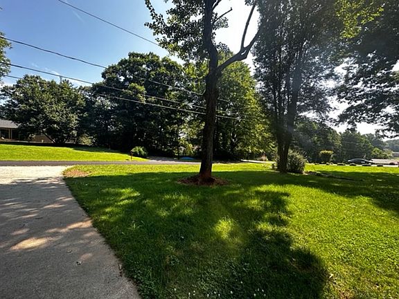 3rd image of 367 Oak Forest Cir