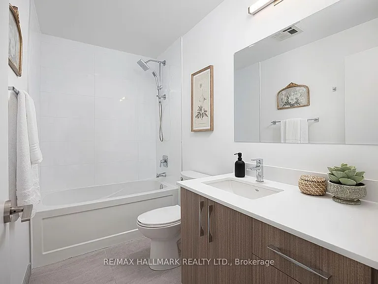 15 Brenthall Ave #6 — Photo 8