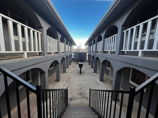 common courtyard