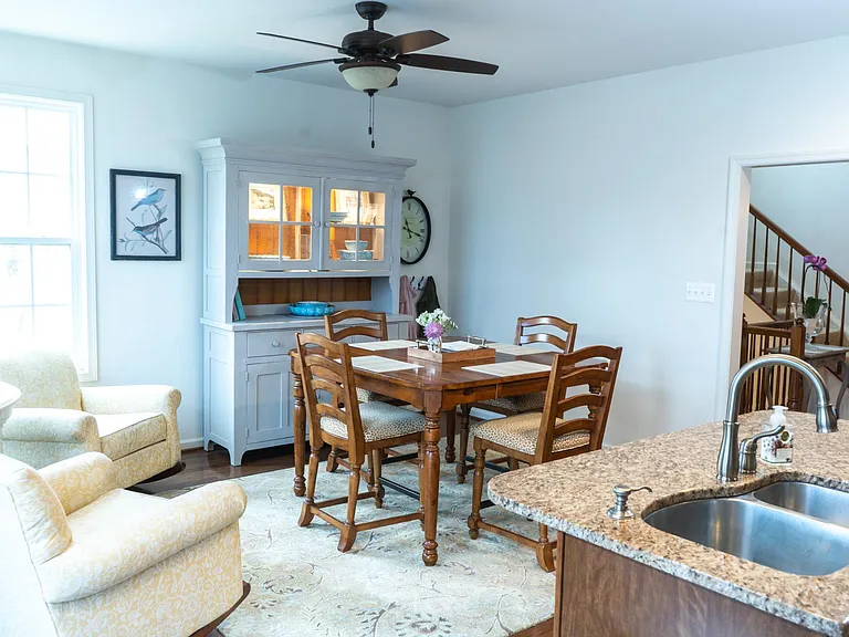 25095 Croxley Green Sq — Photo 76