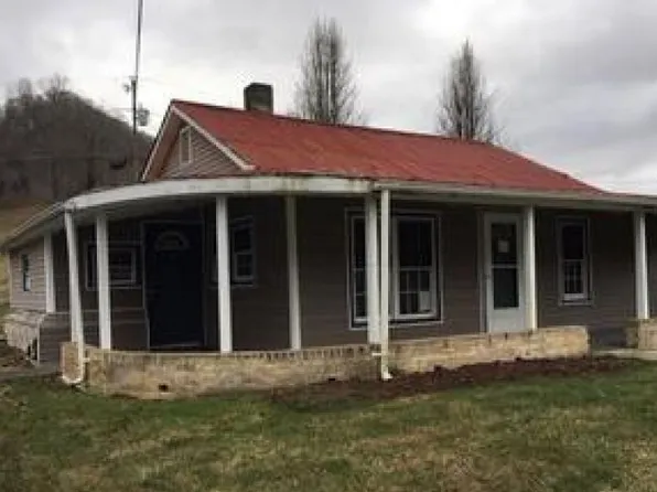 4016 Reeds Valley Rd, Castlewood, VA 24224