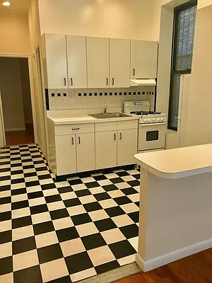 Rented by Keller Williams NYC | media 17