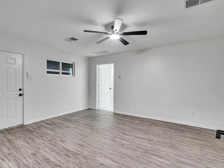 4023 Laverock Rd — Photo 17