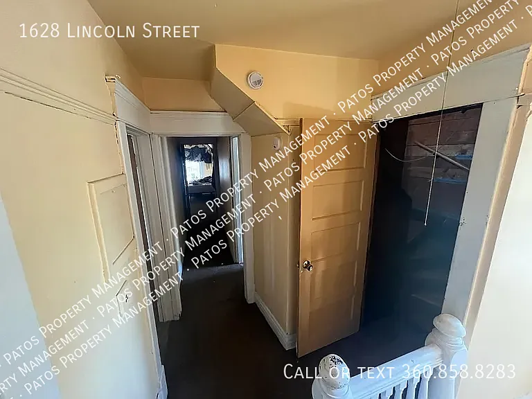 1628 Lincoln St — Photo 4