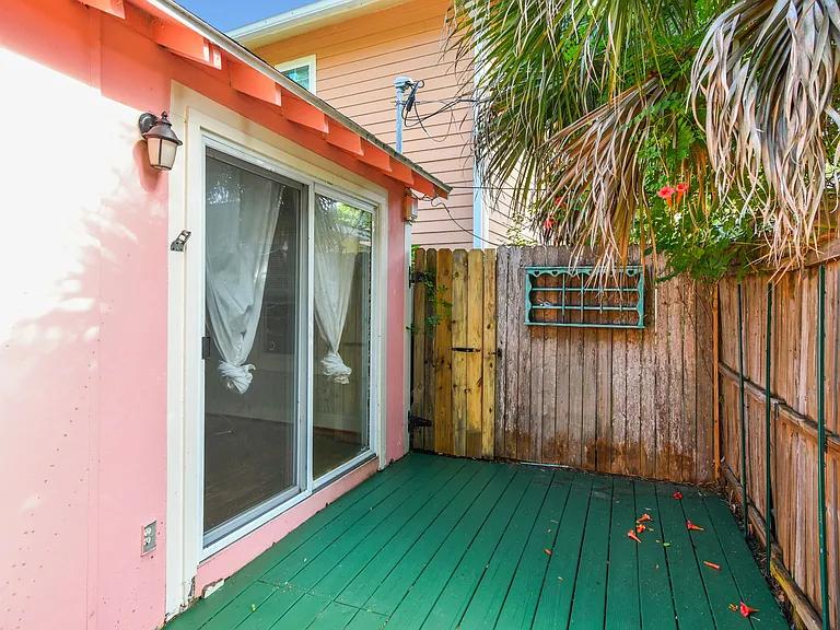 618 Louden Ave — Photo 8