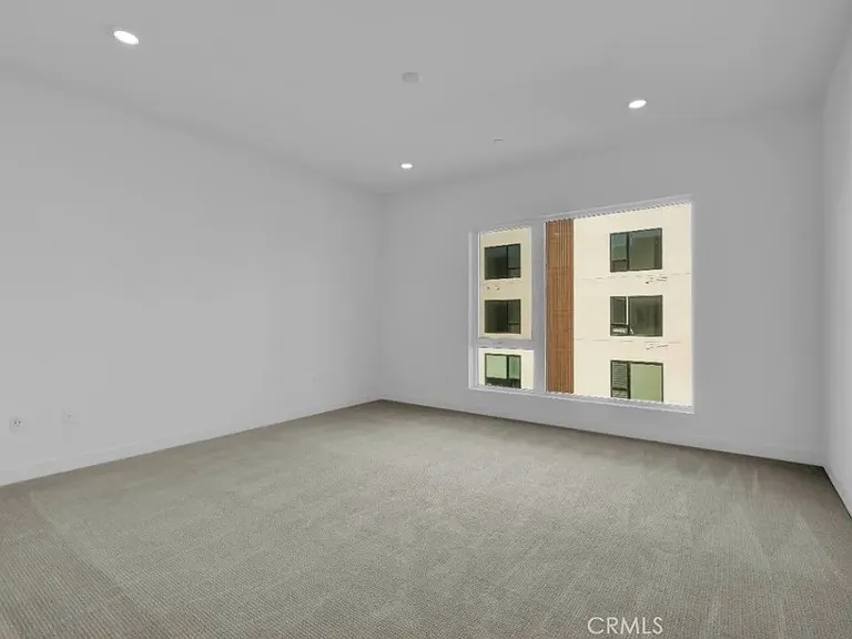 3614 Rivington — Photo 14