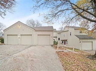 10046 N Locust St, Kansas City, MO 64155
