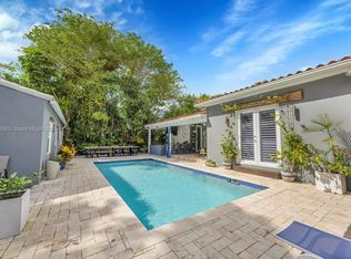 704 Madeira Ave, Coral Gables, FL 33134