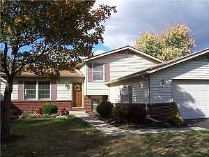 1st image of 118 Foxhill Ln