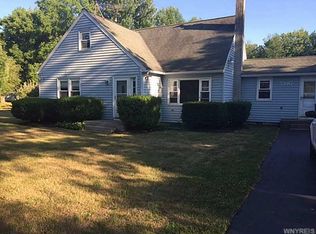 5390 Shunpike Rd, Lockport, NY 14094