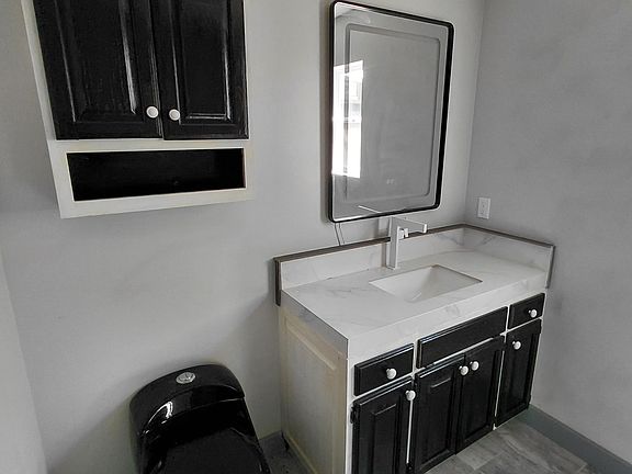 4th image of 3006 E Gasconade St
