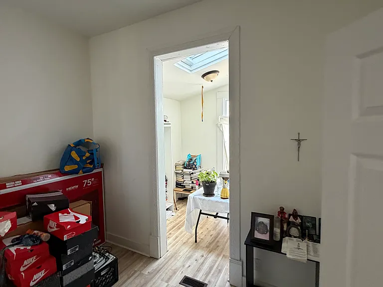 367 Howard Ave #1L — Photo 10