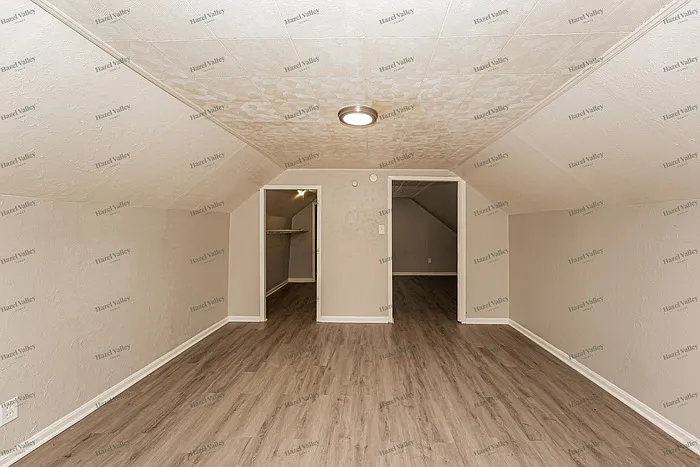 5493 Thomas St — Photo 8