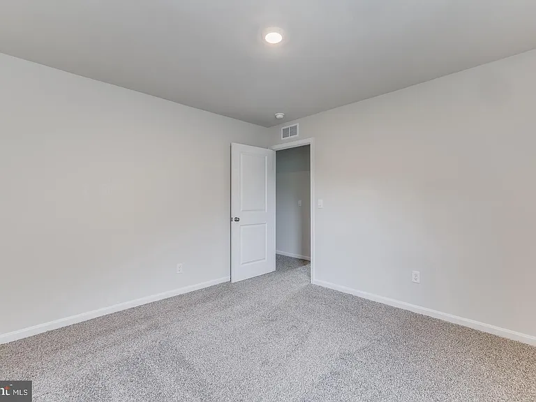 117 Grasmere St — Photo 16