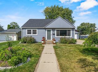 706 E Wilson Ave, Appleton, WI 54915