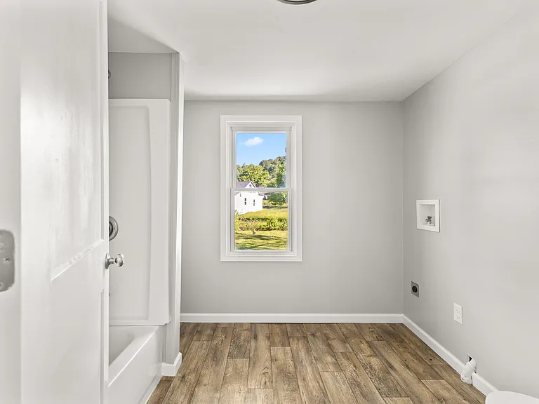 1733 Dunlap St — Photo 11